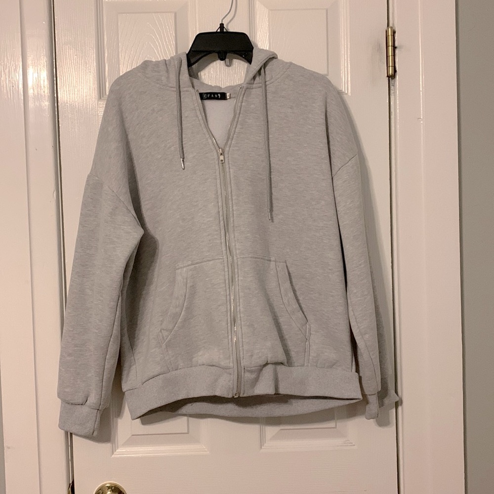 Women’s oversized zip-up sweatshirt